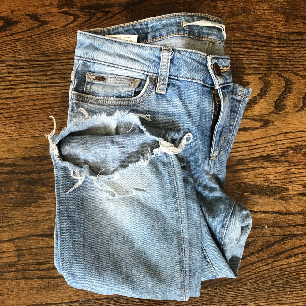 Joe’s Jeans CHELSEA FIT DISTRESSED SKINNY FIT